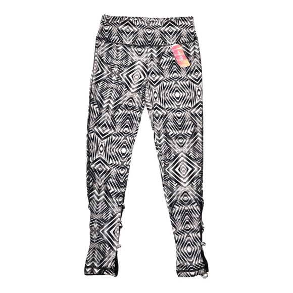 NWT Super Soft Black & White Leggings with Mesh & Crisscross Straps SIZE M - Picture 5 of 10